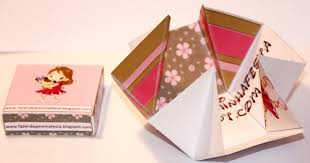Invitación tipo sobre con diseño de encaje en color beige y crudo. Cajita Invitacion Para Imprimir Gratis Tutorial Ideas Y Material Gratis Para Fiestas Y Celebraciones Oh My Fiesta