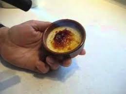 Carameliser Une Creme Brulee Burn Creme Brulee Youtube