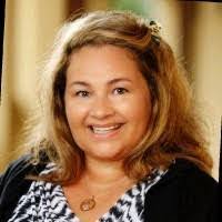 Elisa Bowman's Instagram, Twitter & Facebook