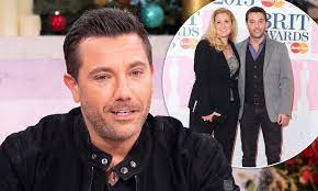 Gino d'acampo is a celebrity italian cook in england, known for his restaurant chain and television appearances. Gino D Acampo Reveals That His Wife Jessica Is Not Jealous Of Him Being Surrounded By Women Daily Mail Online