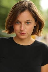 Emma corrin was born on december 13, 1995 in royal tunbridge wells, kent, england. Emma Corrin Was Born December 1995 In Royal Tunbridge Wells United Kingdom She Is A 5 8 British Actress W In 202 In 2021 Princess Diana Images Hair Muse Hairstyle