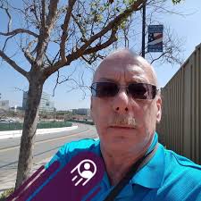 Why is the Lectric XP ebike battery not seating properly?