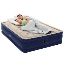 While It S Not The Only Air Mattress That You Can Inflate By Simply Plugging It In At This Price Point It S Definitely Worth Noting Air Bed Air Mattress Bed
