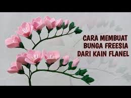Potong menjadi lima bagian 3. Cara Membuat Bunga Dari Kain Flanel Freesia How To Make Freesia Flower Youtube Bunga Kertas Tisu Kain Flanel Bunga Kain Tenun