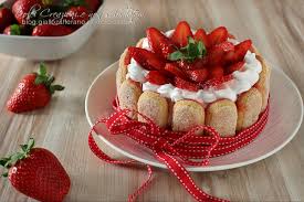 Torta alle fragole giallo zafferano. Charlotte Alle Fragole Facile E Veloce Senza Cottura