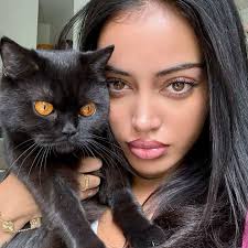 From Architecture to Beauty CEO: The Inspiring Journey of Iris Smit