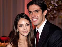 Depois de ensaio sensual da ex, kaká pede noiva em casamento jogador do orlando city namorada a modelo carolina dias desde janeiro deste ano por da redação atualizado em 22 out 2017, 15h49. Kaka Homenageia A Namorada Carol Dias Em Seu Aniversario Jetss