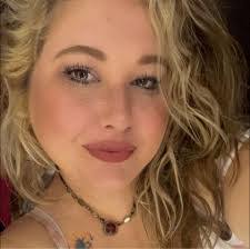 Karla Yoder's Instagram, Twitter & Facebook