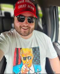 🚨 BREAKING: MAGA Pastor — who preached wearing Charlie Kirk's “FREEDOM”  shirt — has been ARRESTED for soliciting minors and distributing child sx  abuse images!* 📍 Elkins, WV Preaching “FREEDOM” while preying