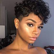 17 Beautiful Women Who Will Make You Want A Pixie In 2017 Cabelo Cabelo Curto Penteados