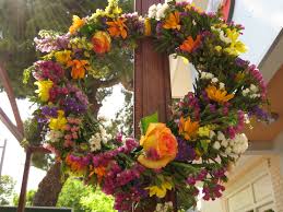 Πως να διακοσμήσετε το πρωτομαγιάτικο στεφάνι σας: Prwtomagiatiko Stefani To Eywdiasto E8imo Poy Exei Tis Rizes Toy Sthn Arxaiothta Alphafreepress Gr