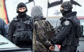 O tot dati inainte cu razboi tehnologic, informational, playstation style. La Placinte Inainte La Razboi Inapoi Uniti Schimbam