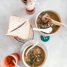 Dari umar bin abi salamah, ia berkata, waktu aku masih kecil dan berada di bawah asuhan rasulullah shallallhu'alaihi wa sallam, tanganku bersileweran di nampan saat makan. 10 Tempat Makan Menarik Di Muar Listikel Com