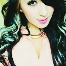 Jackie Valle (jackievalle)