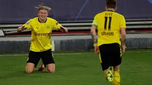 Doch von der schwächephase war der borussia in der champions league nichts anzumerken. Haaland Schiesst Bvb Zum Sieg In Sevilla Chiesa Trifft Fur Juventus Bei Pleite In Porto Transfermarkt