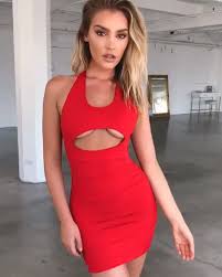 Dress Drawing Videos Red Dressagehorse Dressbatik Dressimport In 2020 Curvy Girl Outfits Turtleneck Dress Sleeveless