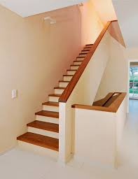 Holzstufen Auf Betontreppe Bucher Treppen Das Original