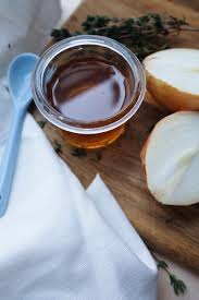 Hausmittel Gegen Husten Zwiebelsaft Rezept In 2020 Zwiebelsaft Hustensaft Selber Machen Zwiebelsaft Husten