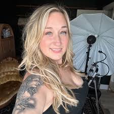 Ashley Gauthier's Instagram, Twitter & Facebook