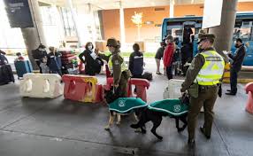 Durante este jueves 24 de junio, el ejecutivo anunció que se volvió a renovar la cierre de fronteras del país y se restringen los viajes al extranjero por todo el mes de mayo, tanto a ciudadanos chilenos y a extranjeros residentes en el país. Chile Seguira Con Sus Fronteras Cerradas Hasta El 15 De Junio Independent Espanol