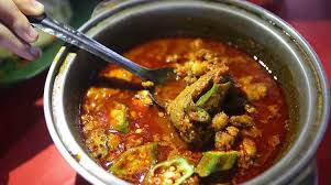 Served in a claypot to retain the heat, you won't be able to stop slurping the gravy at asam pedas claypot restoran kota laksamana. Kota Laksamana Asam Pedas Claypot Melaka C Letsgoholiday My