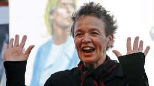 Lorie Anderson lleva su poesía al cine inspirada por la fuerza de Lou Reed