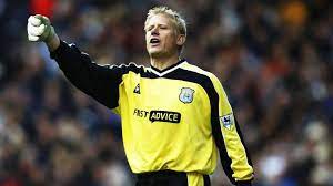 Born 18 november 1963) is a retired danish professional footballer who played as a goalkeeper, and was voted the world's best goalkeeper in 1992 and 1993. Peter Schmeichel Vs Manchester City