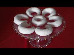Tcharek Mseker Cornes De Gazelle Gateaux Algeriens تشاراك مسكر All Things Christmas Candles Punch Bowls