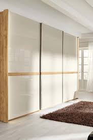 Wir verkaufen unseren gut erhalteten schrank, breite 250 cm/höhe 215. Grosser Schlafzimmerschrank Mit Viel Stauraum Schlafzimmer Schrank Kleiderschrank Schiebeturen Musterring