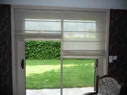 La décoration de votre intérieur est on ne peut plus contemporaine ? Stores Bateaux Store Bateau Idees De Rideaux Rideaux