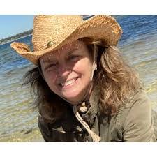 Kelsey Navin's Instagram, Twitter & Facebook