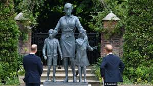 Что натворила диана бунтарка в школе черлидерш? Princess Diana Statue Unveiled In London Culture Arts Music And Lifestyle Reporting From Germany Dw 01 07 2021