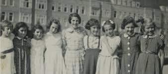 El centro ana frank se encuentra desarrollando nuevas acciones frente a la pandemia. Visit Anne Frank S Childhood Home On Google Arts Culture