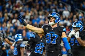 We gave him half the building': Lions crack joke about Aidan Hutchinson's  deal - mlive.com