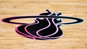 Carli Nicki model curves exposed