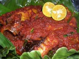 Ikan caru (siang bersihkan & belah belakang badan) daun pisang / daun kunyit (untuk. 10 Resepi Ikan Bakar Sedap Menyelerakan Daily Makan