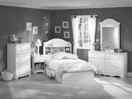 Dramatic dual chrome floor rug. Bedrooms With White Furniture And Grey Walls Wall Bedroom Decoration Small Hotel Decorating Ideas All Gray Dressers For Modern Apppie Org