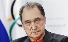 В воде все еще темно. Uxz6n7gb 9mbkm