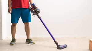 The dyson ball multi floor 2 upright vacuum is impeccably engineered for maneuverability and high performance. Dyson V8 Animal Review Rtings Com