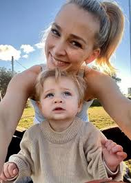 Tim Robards and Anna Heinrich's best pictures of their daughter Elle