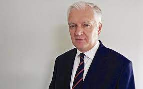 Jako student należał do solidarności, a także udzielał się w niezależnym zrzeszeniu studentów. Gowin Podaje Sie Do Dymisji Polityczne Trzesienie Ziemi Super Express Wiadomosci Polityka Sport
