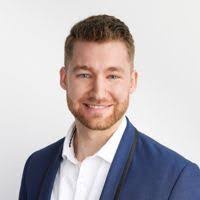 Alex Staton's Instagram, Twitter & Facebook