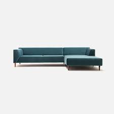 This plura also completely fits ergonomically to you, you can get your sofa in 3 different seat heights, in 41, 43 and 45 cm. Sofas