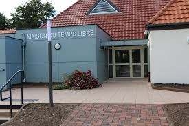 Rédiger ses mémoires, sublimer son salon ou afficher ses passions : La Salle Des Fetes