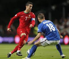 Tapi, azerbaijan membuktikan bahwa mereka cukup mampu membendung serangan dari. Portugal Vs Azerbaijan 11 09 2012 Cristiano Ronaldo Photos