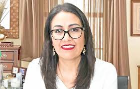 La fiscal Bella Castillo Hidalgo en conversatorio con la Policía