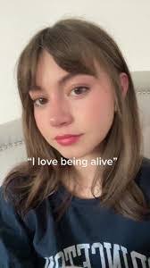 Lauren Donald's Instagram, Twitter & Facebook