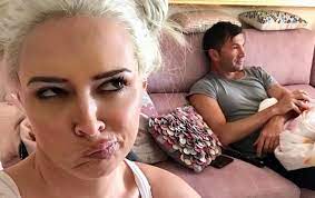 Das ist die offizielle fanseite von daniela katzenberger. Daniela Katzenberger Lucas Ist Mit Zwei Frauen Zusammen