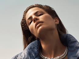 Pourquoi les bijoux de style Art déco demeurent une tendance majeure ?