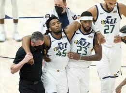 Donovan mitchell got helped to the locker room after an awkward landing. Hzyoacsc166y8m